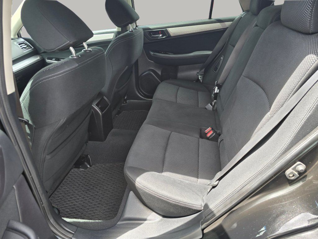 Used 2017 Subaru Outback 2.5i Premium AWD/4WD image 46