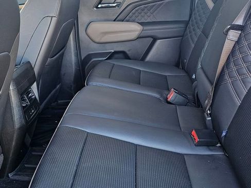 Used 2024 GMC Canyon Denali AWD/4WD image 5