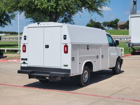 New 2025 Chevrolet Express 3500 w/ Power Convenience Package image 13