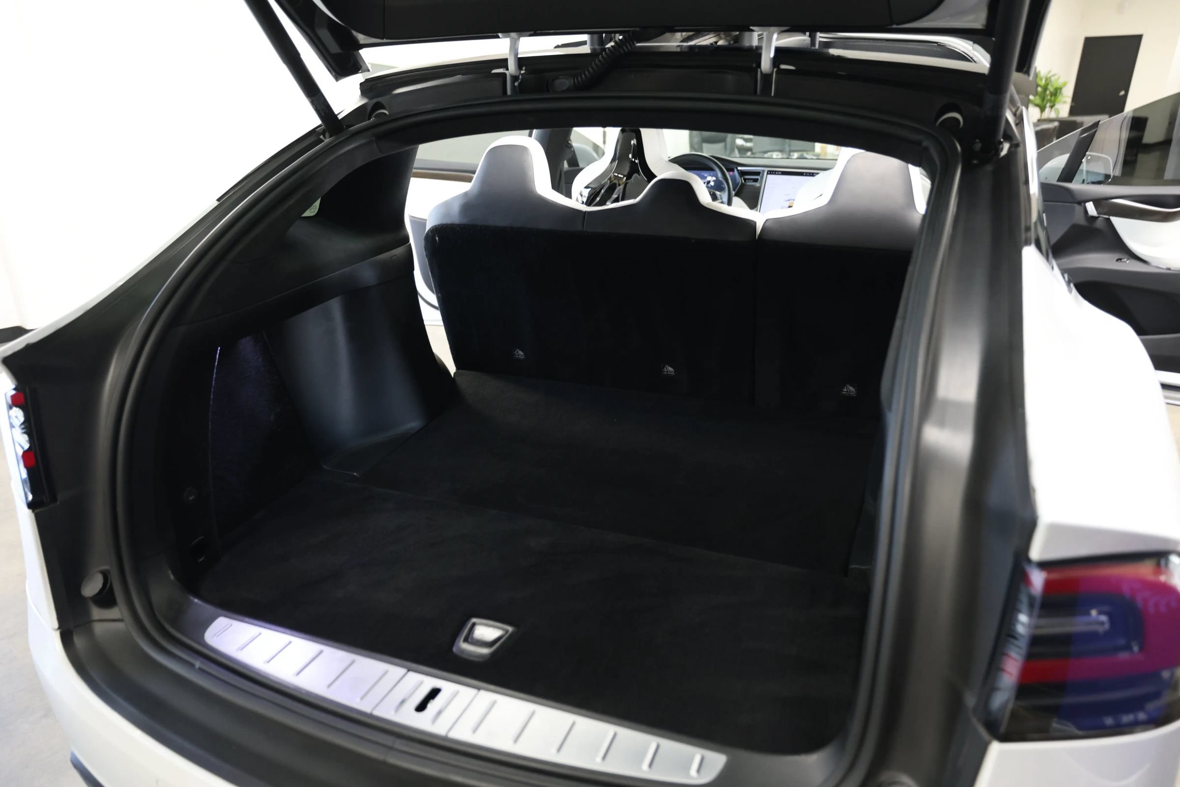 Used 2016 Tesla Model X 75D AWD/4WD image 47