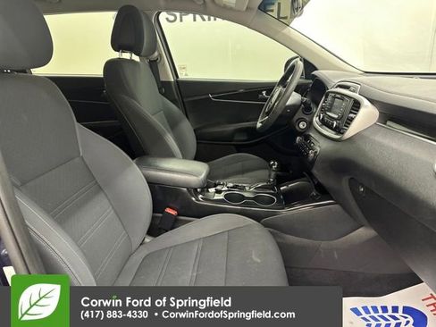 Used 2016 Kia Sorento LX image 9