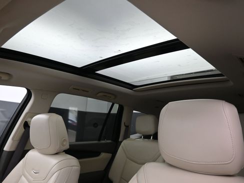 Used 2023 Cadillac XT6 Premium Luxury image 24