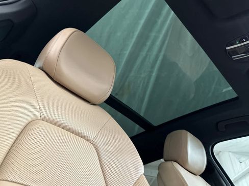 Used 2019 Porsche Cayenne image 17