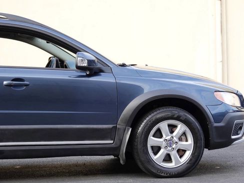 Used 2008 Volvo XC70 3.2 image 31