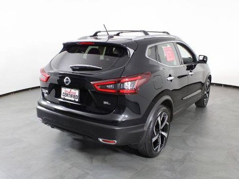 Certified 2021 Nissan Rogue Sport SL FWD image 4
