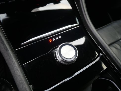 Used 2022 Jeep Grand Cherokee Overland image 30