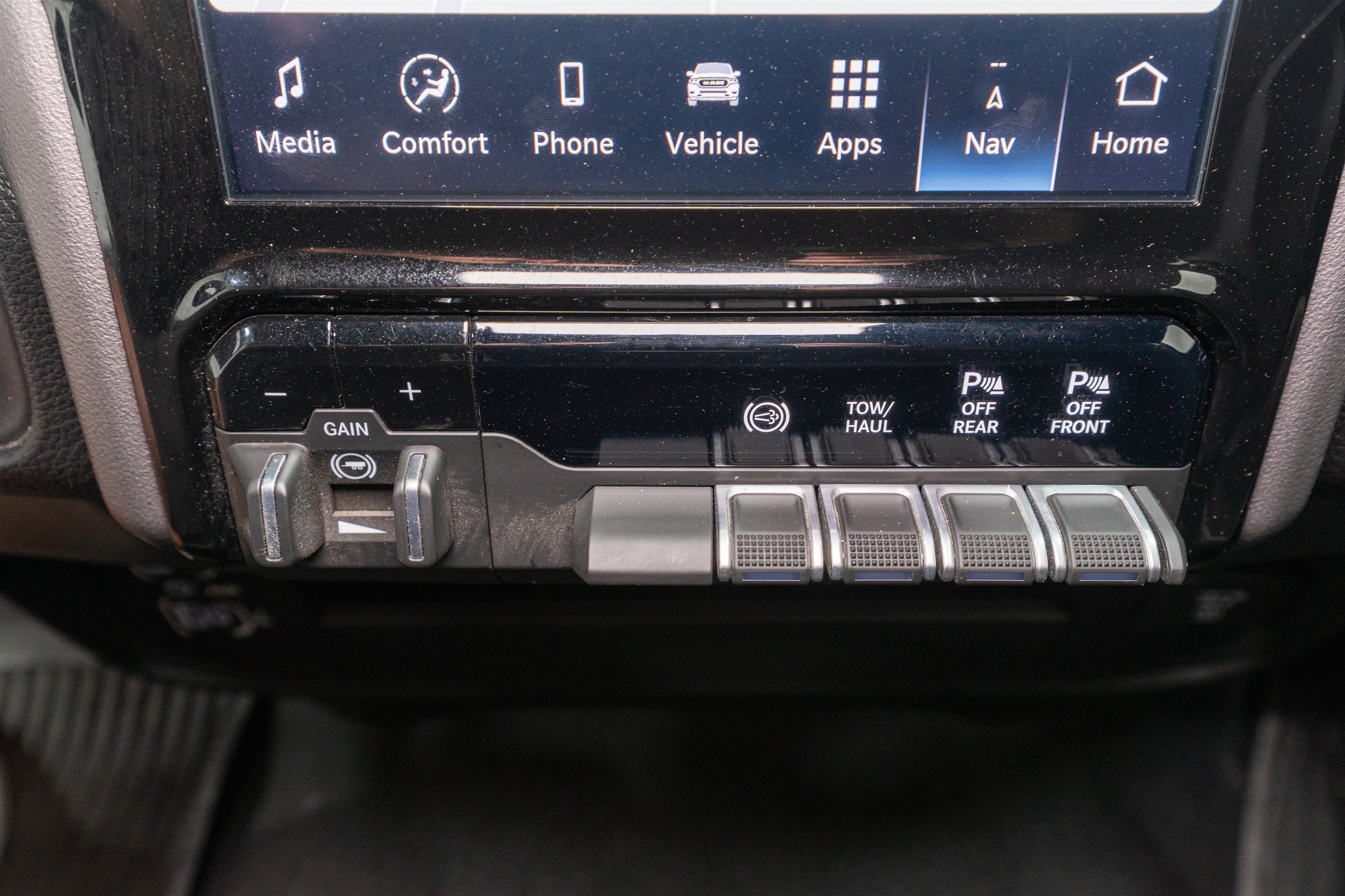 Used 2026 RAM 2500 Laramie AWD/4WD image 23