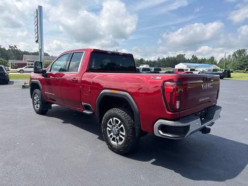 Used 2024 GMC Sierra 2500 SLE AWD/4WD image 3