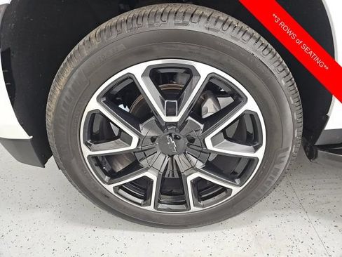 Used 2023 Chevrolet Suburban RST w/ Luxury Package AWD/4WD image 9