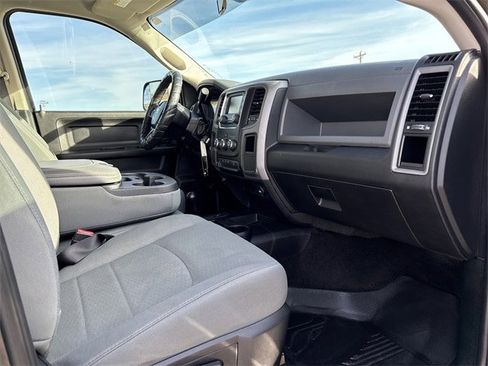 Used 2018 RAM 2500 Tradesman w/ Chrome Appearance Group image 22