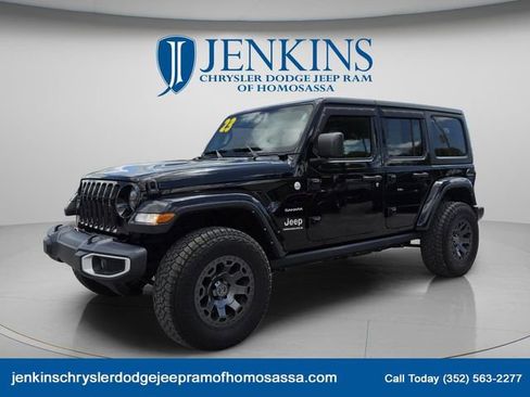 Used 2023 Jeep Wrangler Unlimited Sahara AWD/4WD image 10