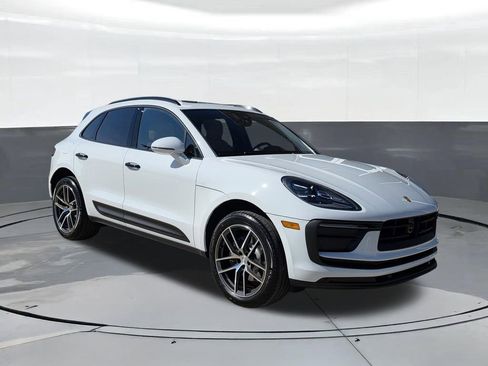 New 2026 Porsche Macan AWD/4WD image 6