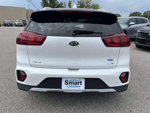 Used 2020 Kia Niro LXS FWD image 10