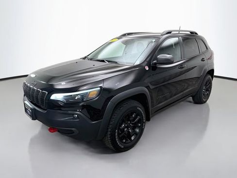 Used 2021 Jeep Cherokee Trailhawk w/ Comfort/Convenience Group AWD/4WD image 3
