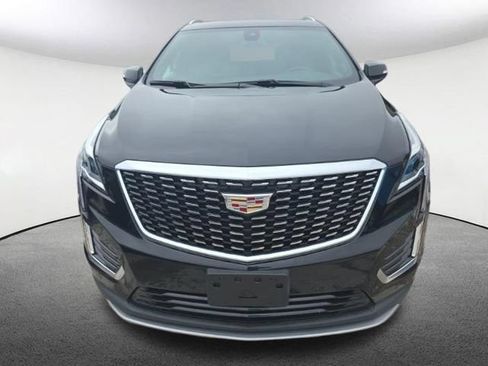 Used 2023 Cadillac XT5 Premium Luxury AWD/4WD image 2