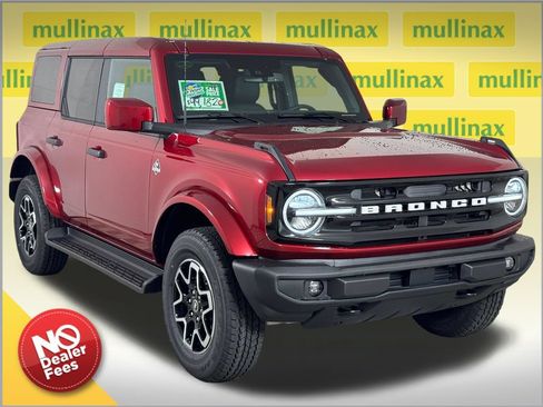 New 2026 Ford Bronco Outer Banks AWD/4WD image 1