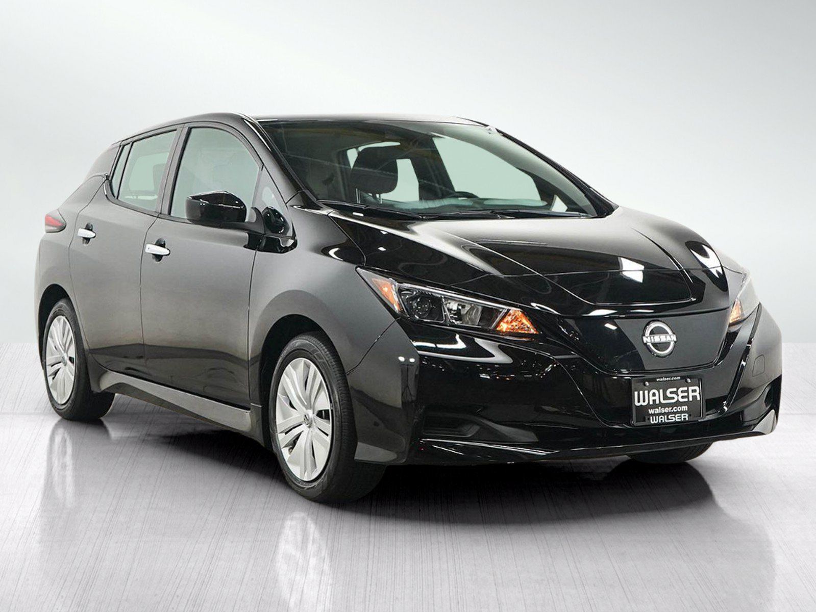 Used 2025 Nissan Leaf S FWD image 7