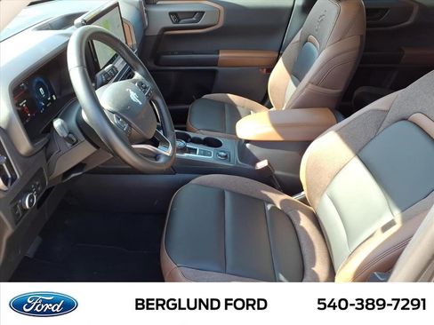 Used 2025 Ford Bronco Sport Outer Banks w/ Outer Banks Tech Package+ AWD/4WD image 12