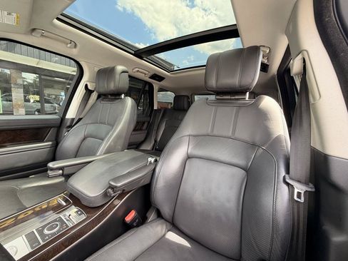 Used 2019 Land Rover Range Rover HSE AWD/4WD image 16