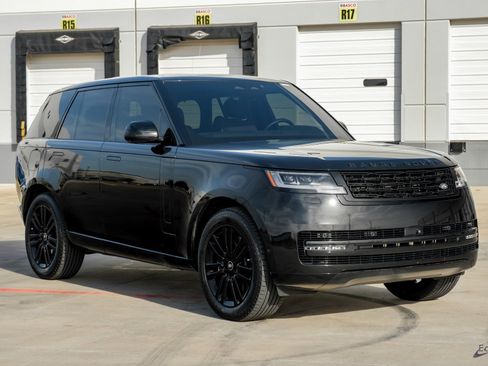 Used 2024 Land Rover Range Rover SE image 22