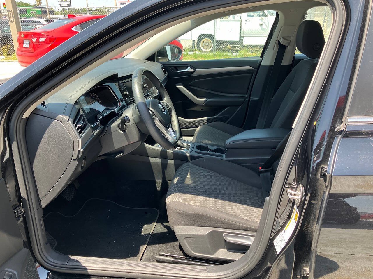 Used 2019 Volkswagen Jetta S FWD image 4