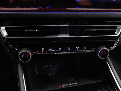 New 2026 Chevrolet Traverse RS FWD image 19