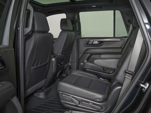 Used 2026 Chevrolet Tahoe Z71 w/ Comfort Package image 16