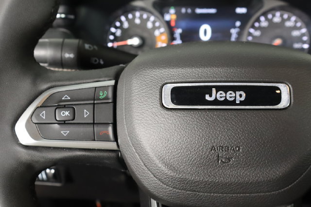 Used 2023 Jeep Compass Limited AWD/4WD image 8