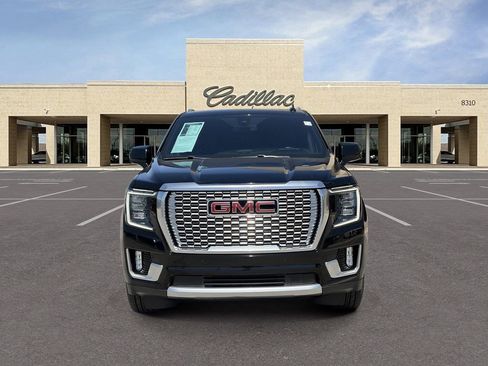 Used 2022 GMC Yukon Denali AWD/4WD image 2