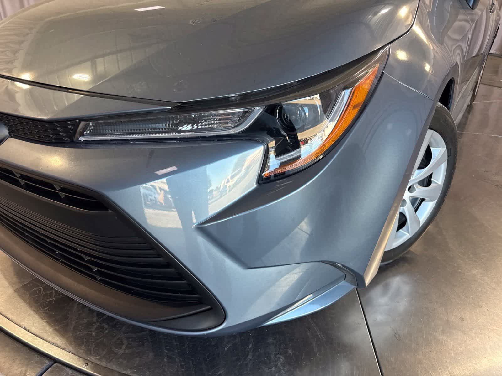 Used 2025 Toyota Corolla LE FWD image 8