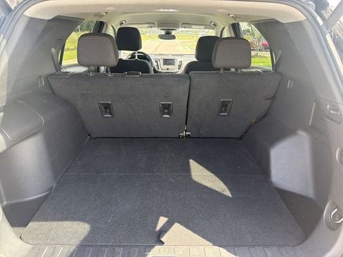 Used 2024 Chevrolet Equinox LT FWD image 18