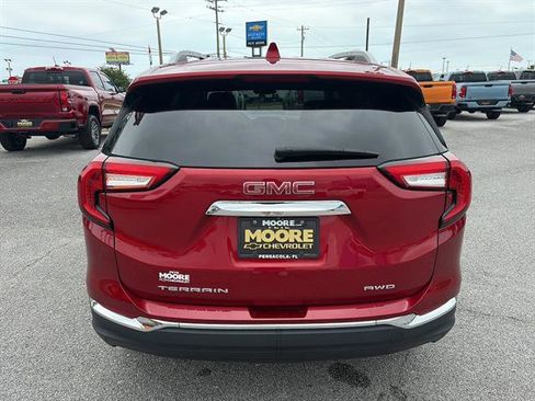 Used 2023 GMC Terrain SLT w/ Infotainment Package II AWD/4WD image 7