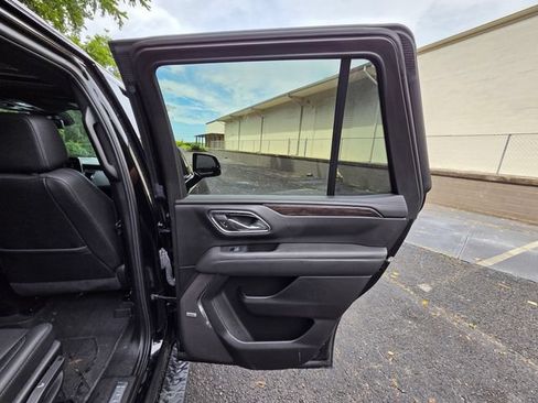 Used 2024 Chevrolet Tahoe Z71 w/ Z71 Off-Road Package AWD/4WD image 29