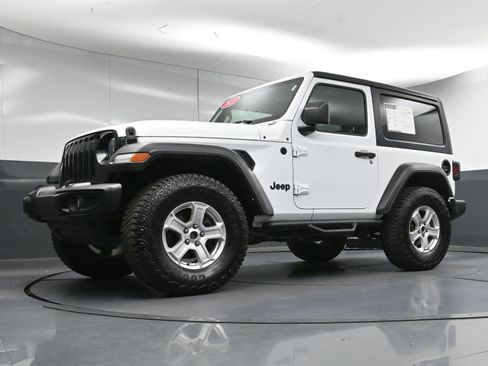 Used 2021 Jeep Wrangler Willys image 19