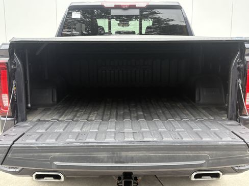 Used 2023 GMC Sierra 1500 Denali w/ Denali Reserve Package AWD/4WD image 9