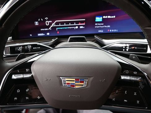 Certified 2025 Cadillac Escalade Premium Luxury w/ Touring Package AWD/4WD image 15