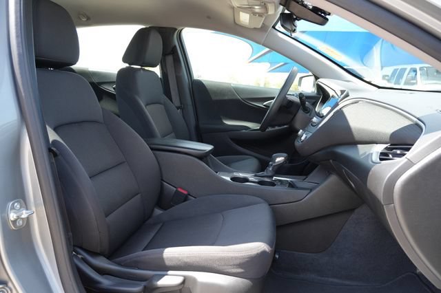 Used 2025 Chevrolet Malibu LT FWD image 18