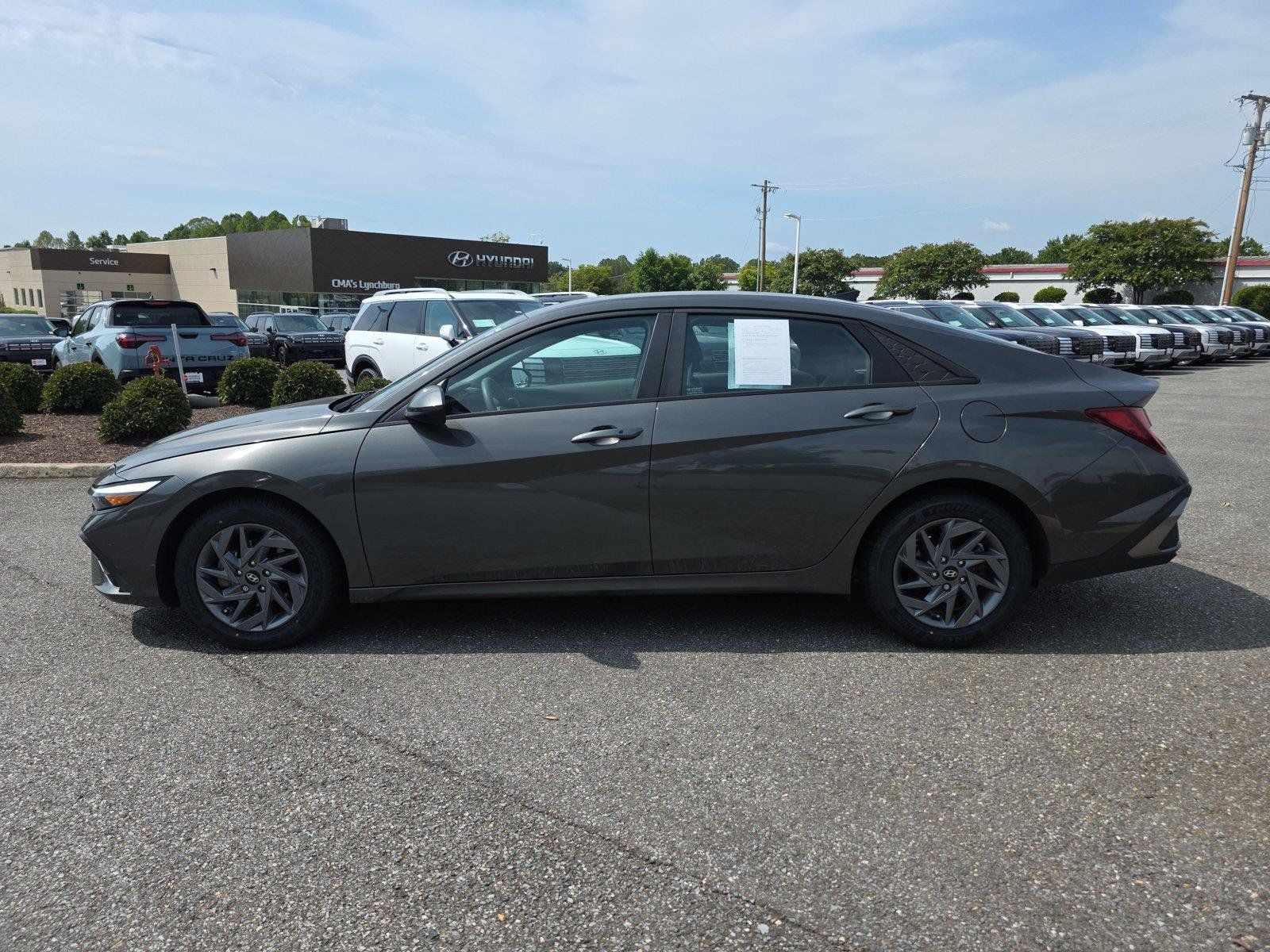 Certified 2024 Hyundai Elantra SEL FWD image 3