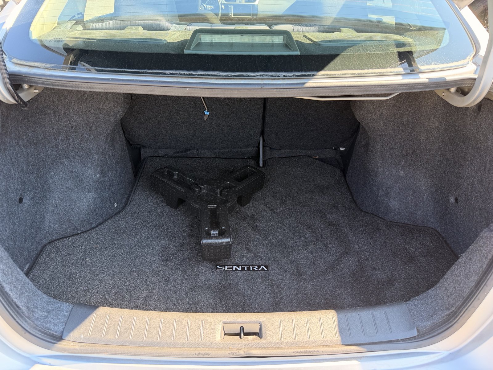 Used 2019 Nissan Sentra SV w/ Special Edition Package FWD image 32