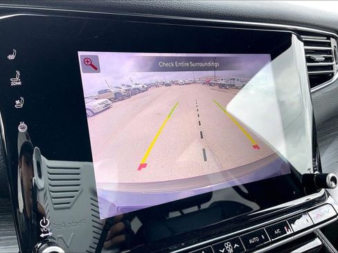 Used 2024 Jeep Wagoneer L Series II w/ Flexible Seating Group image 13