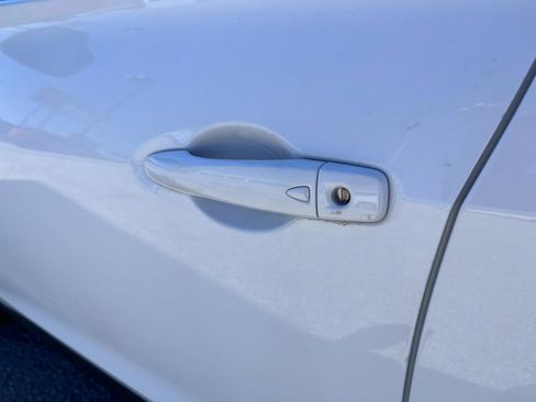 Used 2021 Nissan Kicks SV image 9