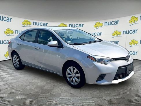 Used 2016 Toyota Corolla LE FWD image 1