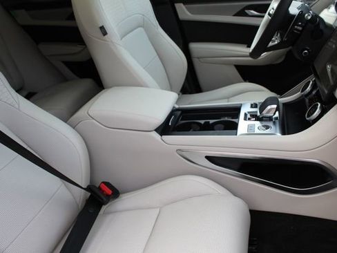 New 2026 Jaguar F-PACE R-Dynamic S image 3