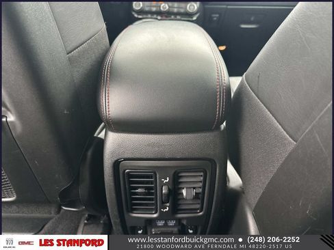 Used 2025 Dodge Durango R/T AWD/4WD image 16
