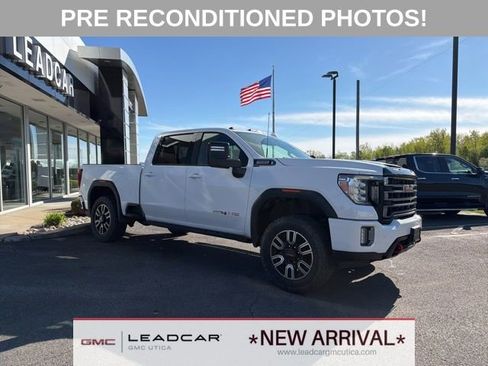 Used 2022 GMC Sierra 2500 AT4 w/ AT4 Preferred Package AWD/4WD image 7
