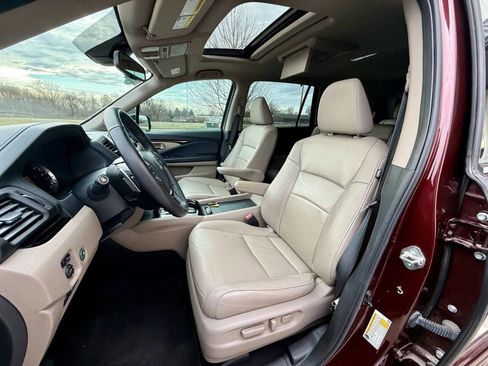 Used 2018 Honda Pilot Touring image 13