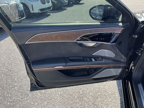 Used 2019 Audi A8 L 3.0T image 10