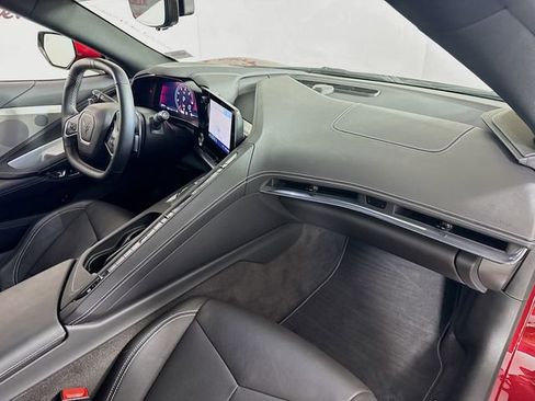 Used 2020 Chevrolet Corvette Stingray Preferred Cpe w/ 2LT Preferred Equipment Group image 31