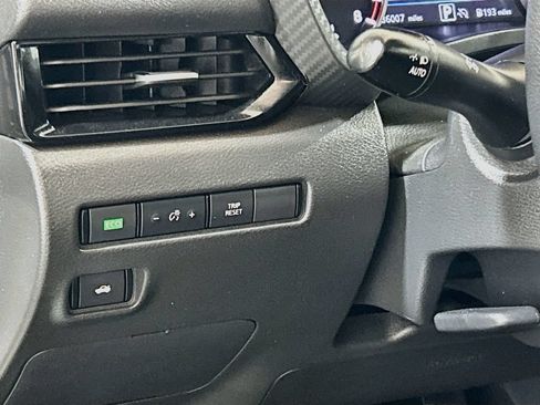 Used 2024 Nissan Sentra SV FWD image 8