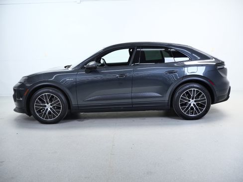 Used 2025 Porsche Macan 4 Electric w/ Premium Package AWD/4WD image 10